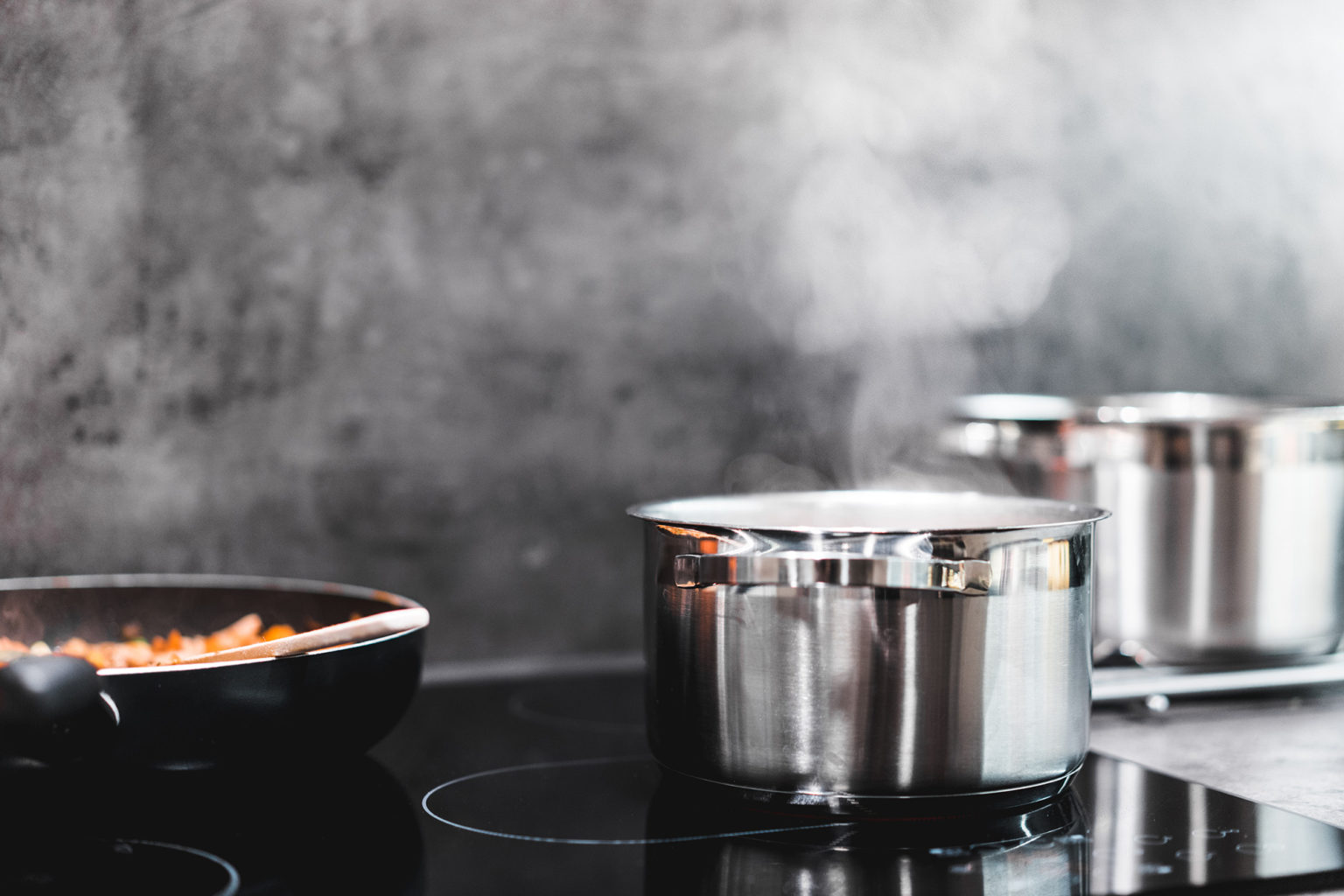 Which is better? Ceramic vs Stainless Steel Cookware Tales from the Chef