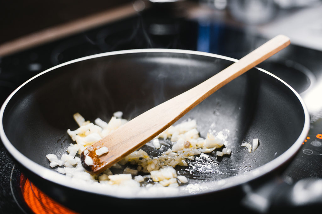 Which is better? Ceramic vs Stainless Steel Cookware Tales from the Chef